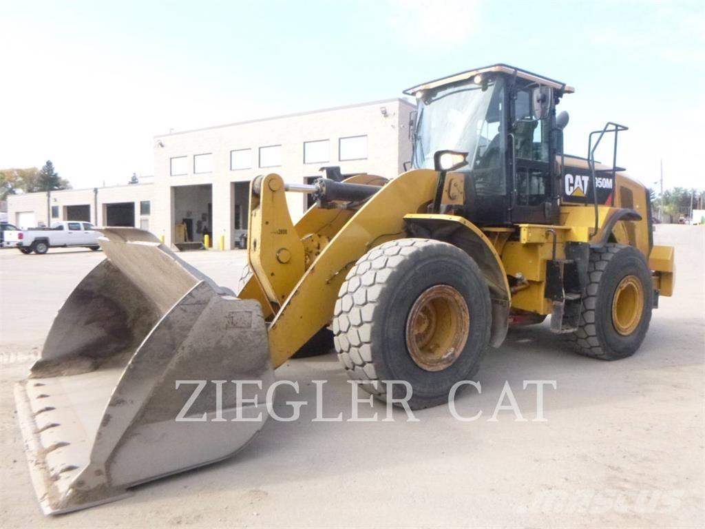 CAT 950M Фронтальные погрузчики