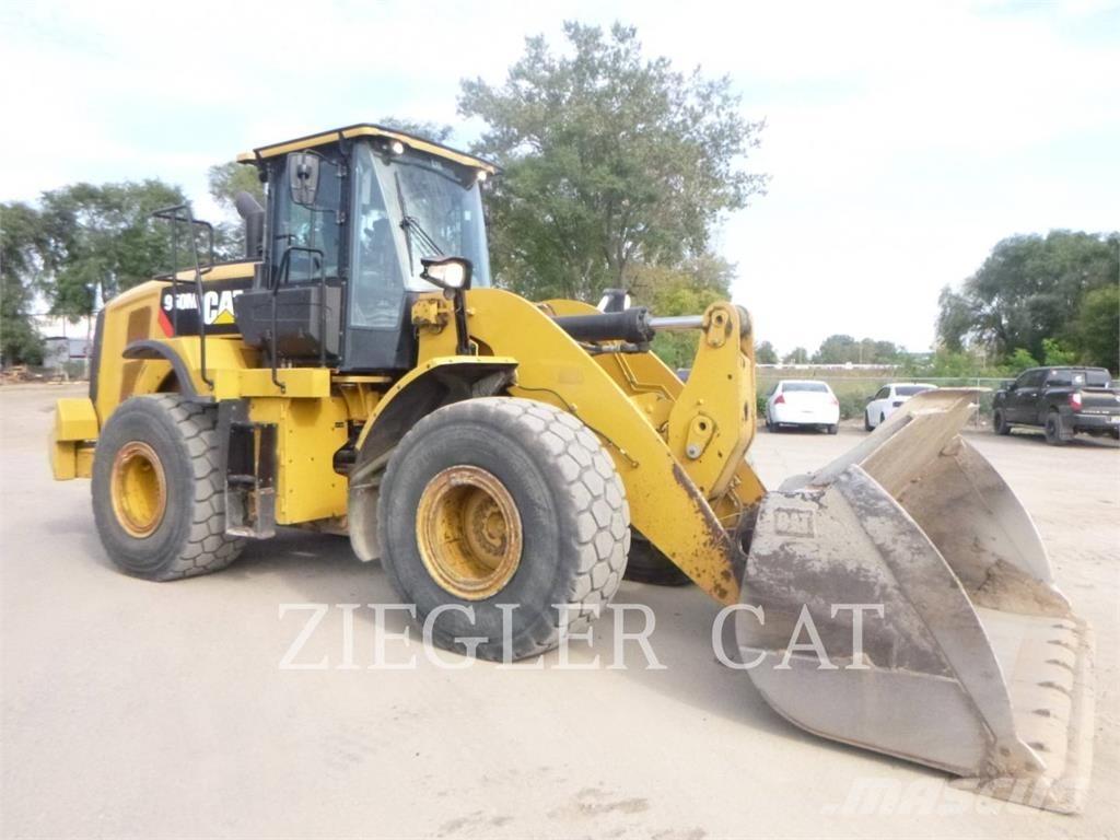 CAT 950M Фронтальные погрузчики
