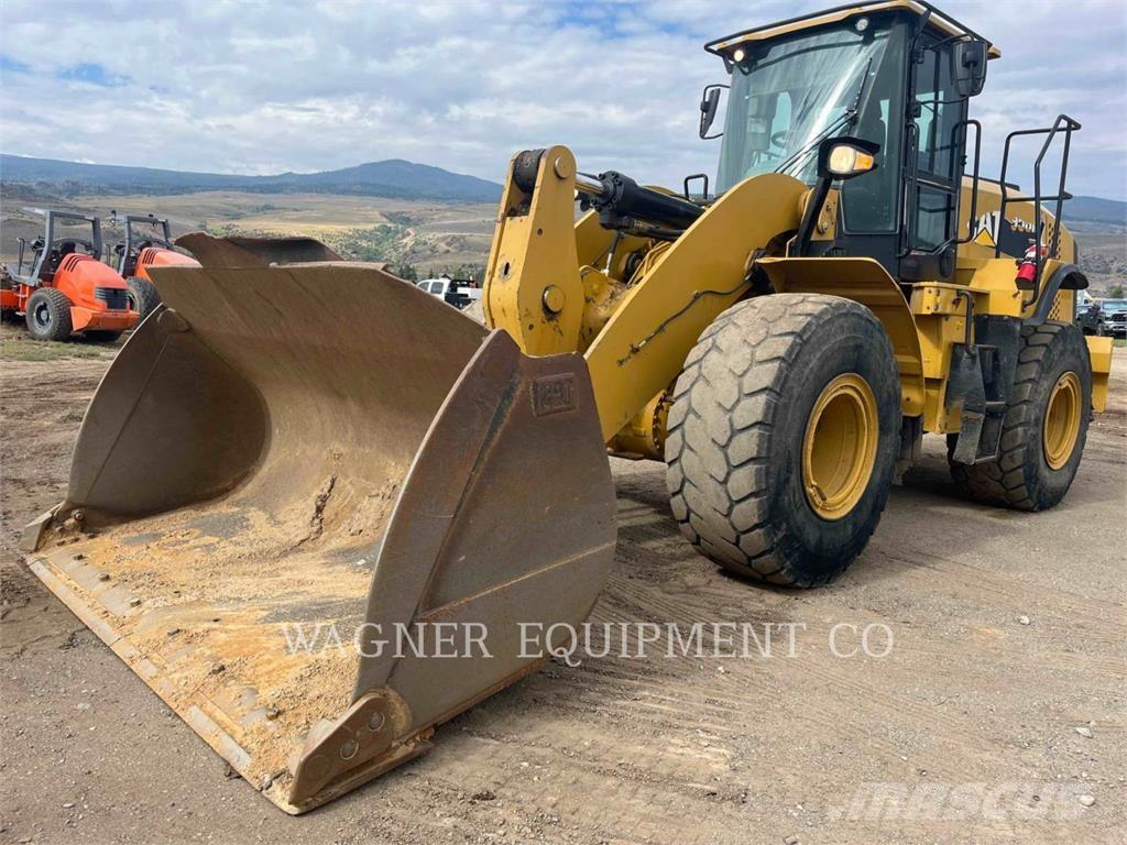 CAT 950M Фронтальные погрузчики