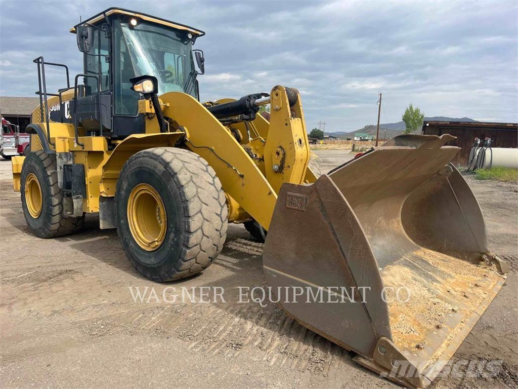 CAT 950M Фронтальные погрузчики