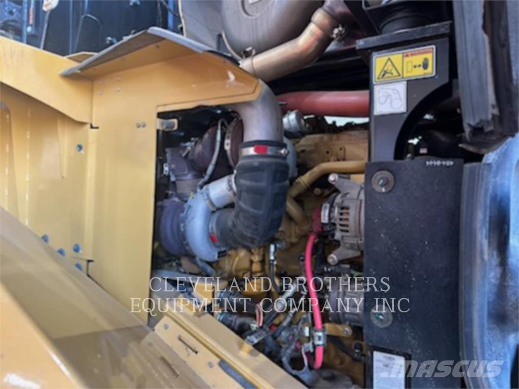 CAT 950M Фронтальные погрузчики