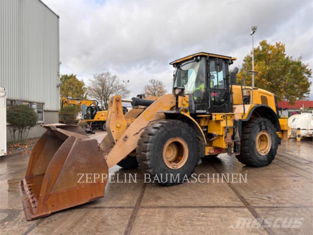 CAT 950M Фронтальные погрузчики