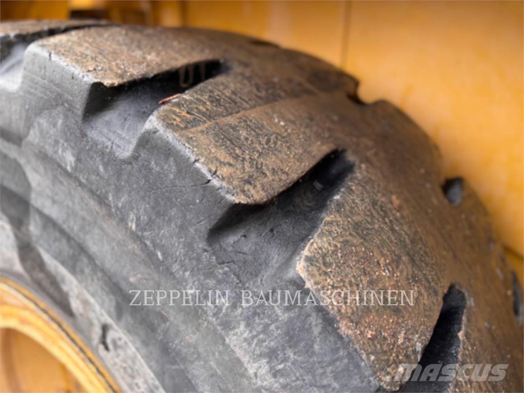 CAT 950M Фронтальные погрузчики