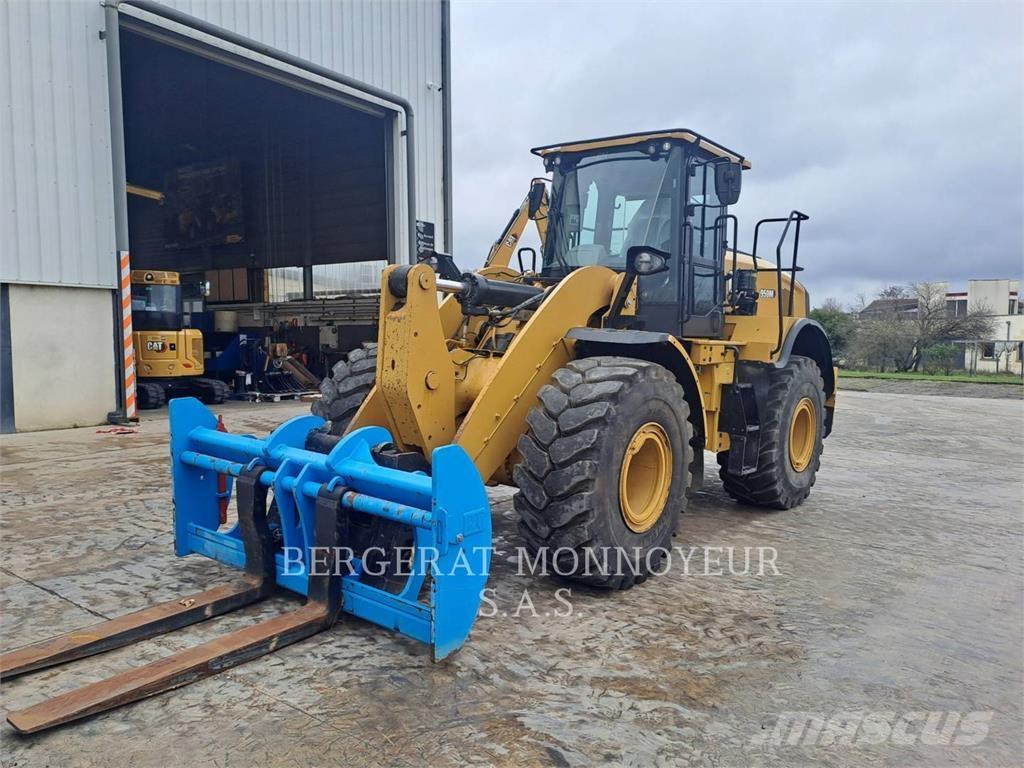 CAT 950M Фронтальные погрузчики