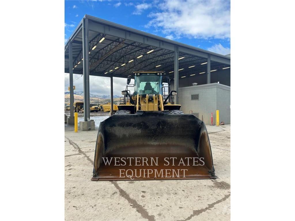 CAT 950M Фронтальные погрузчики