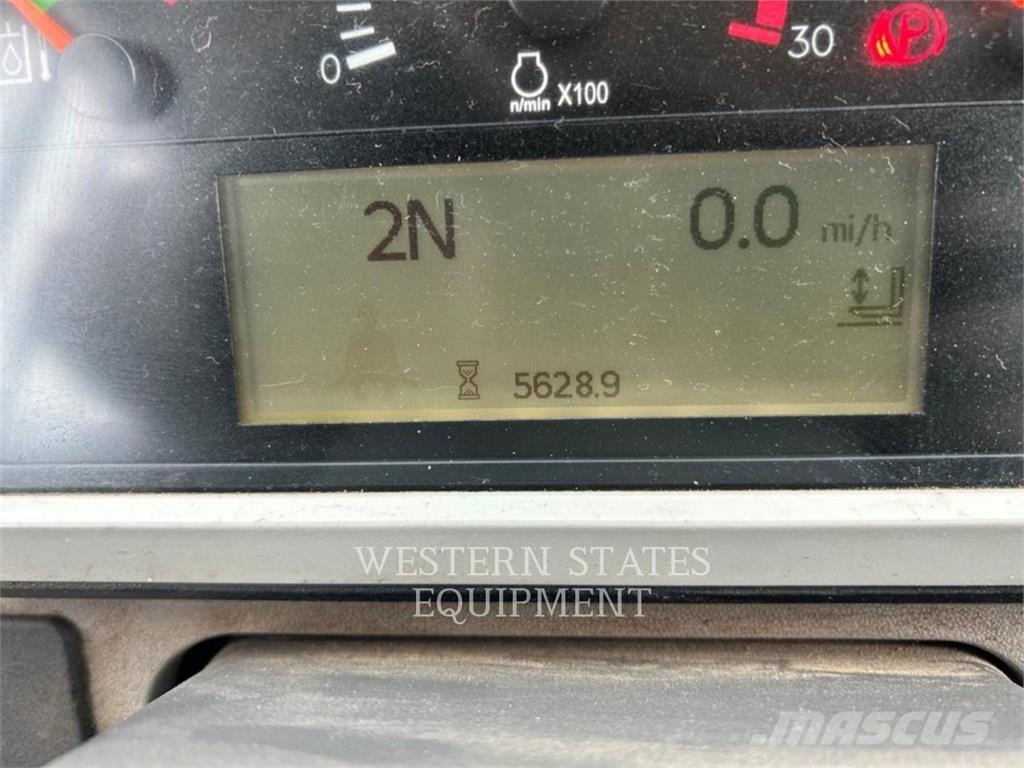 CAT 950M Фронтальные погрузчики