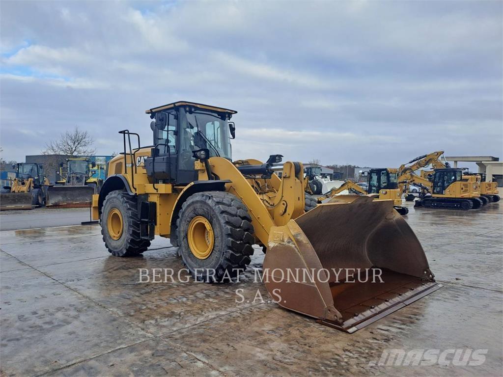 CAT 950M Фронтальные погрузчики