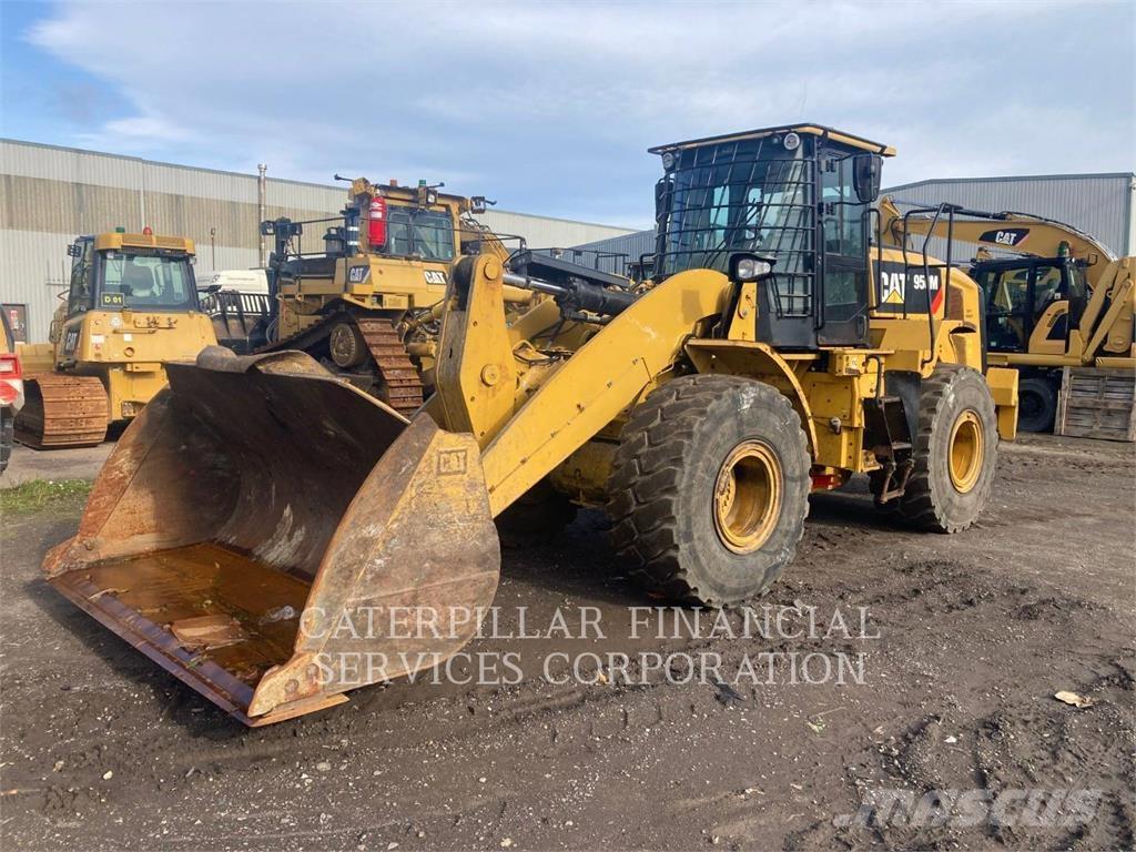 CAT 950M Фронтальные погрузчики