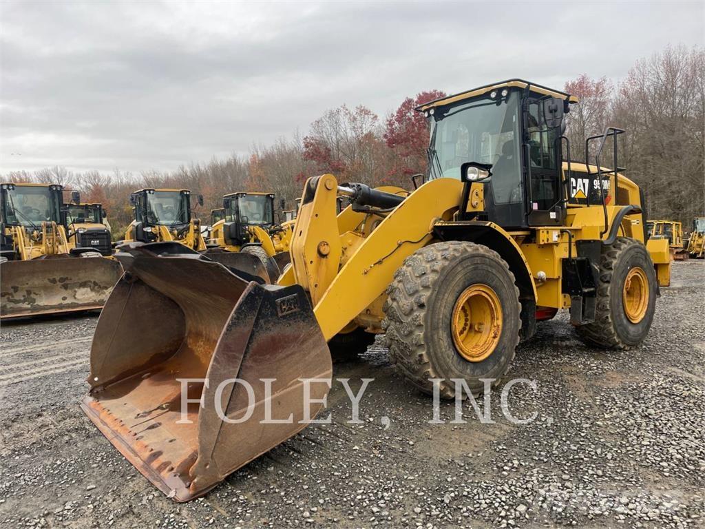 CAT 950M Фронтальные погрузчики