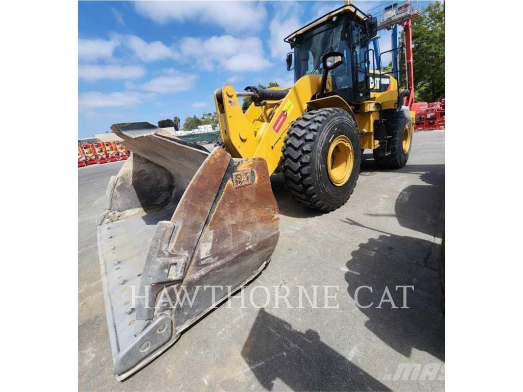 CAT 950M Фронтальные погрузчики