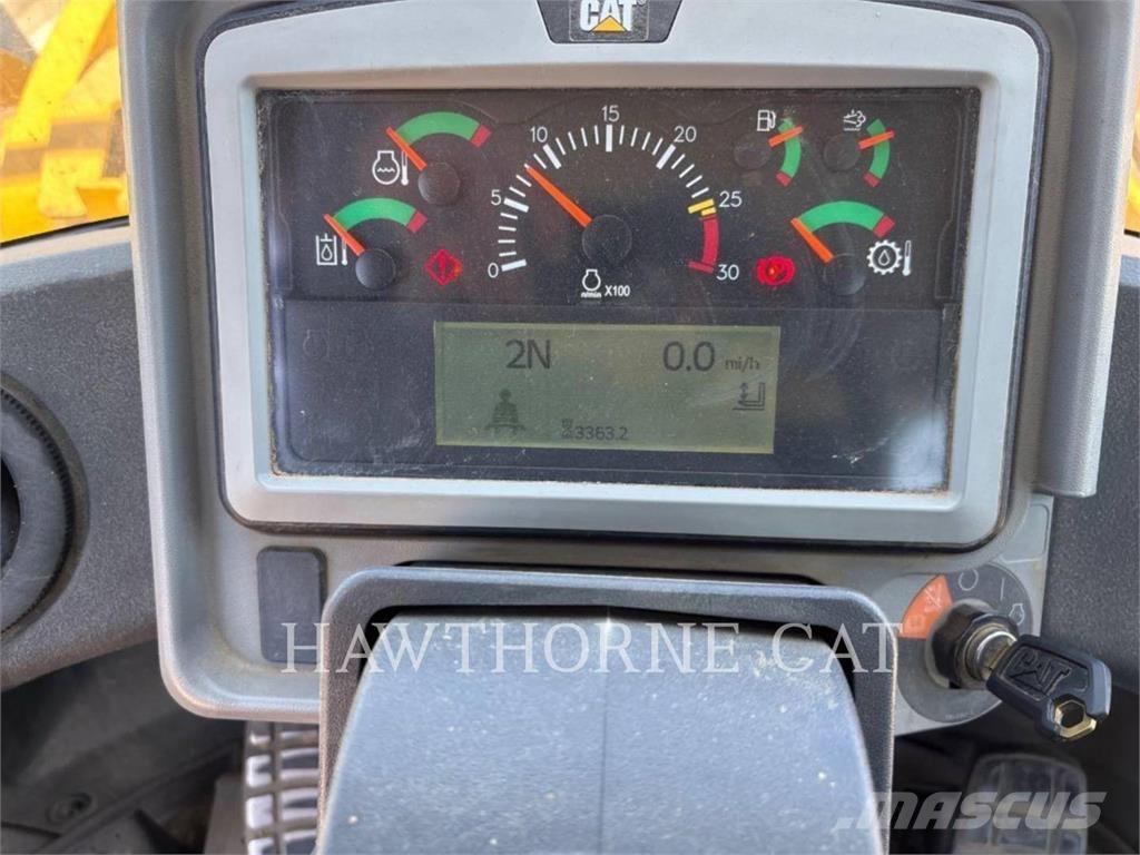 CAT 950M Фронтальные погрузчики