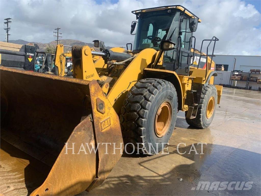 CAT 950M Фронтальные погрузчики