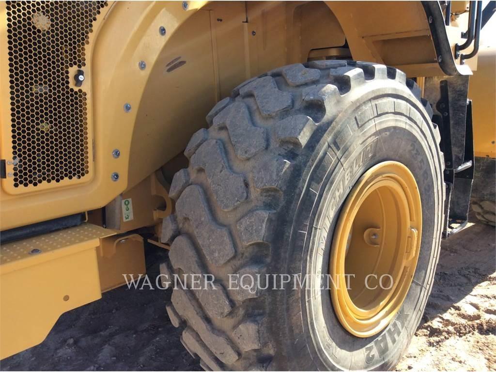 CAT 950M Фронтальные погрузчики