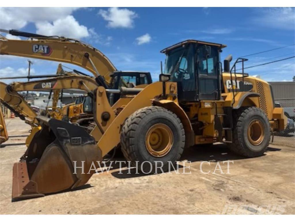 CAT 950M Фронтальные погрузчики
