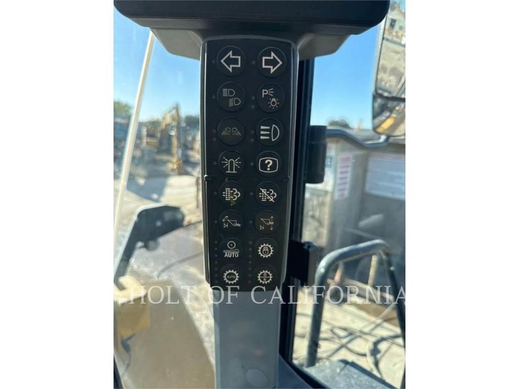 CAT 950M HL Фронтальные погрузчики