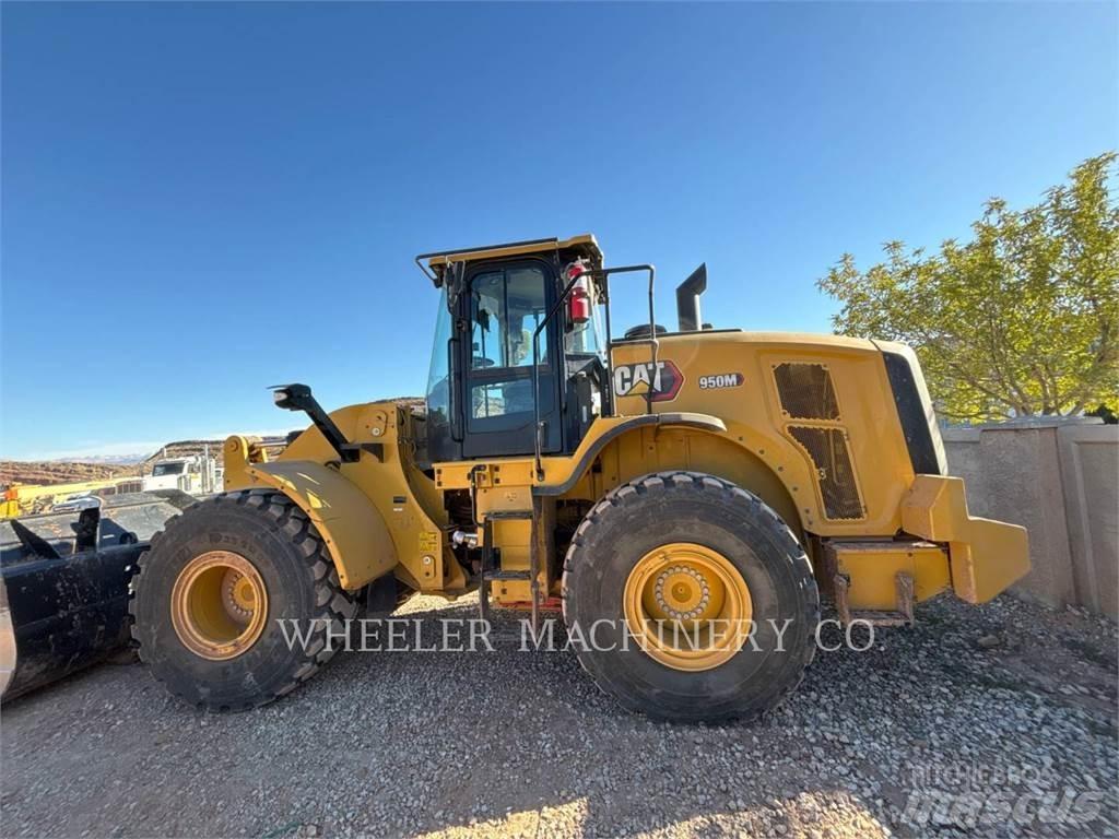 CAT 950M QC Фронтальные погрузчики