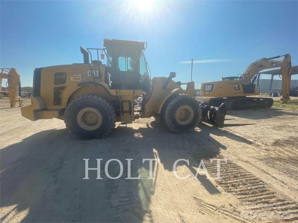 CAT 950M QC Фронтальные погрузчики