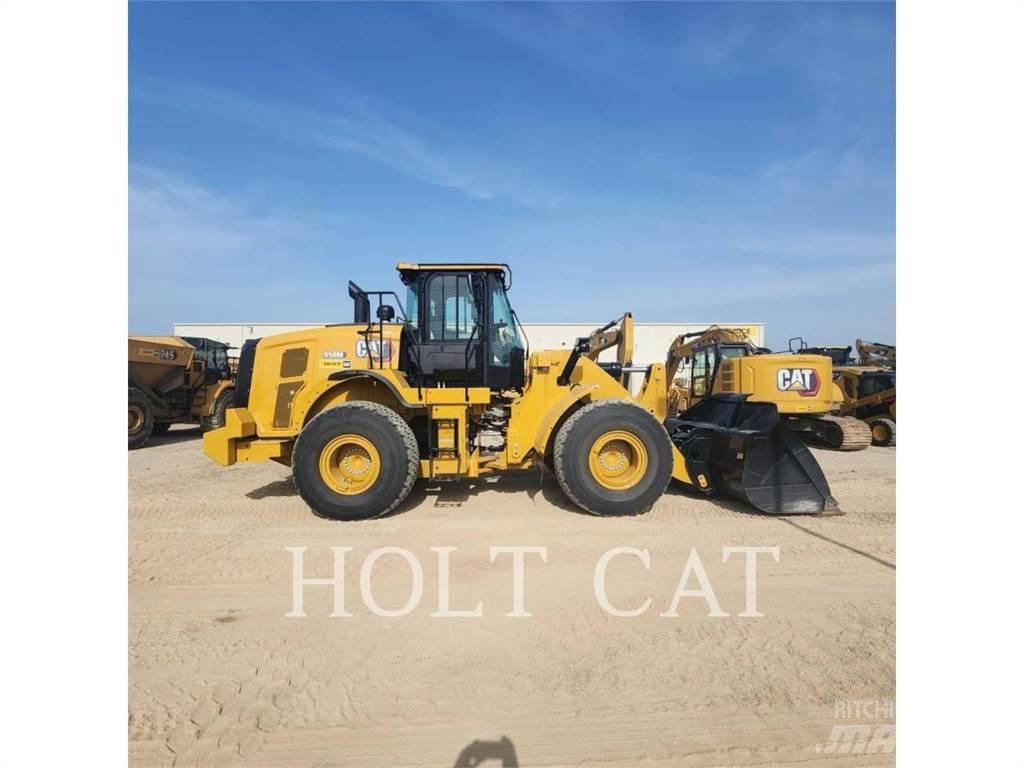CAT 950M QC Фронтальные погрузчики