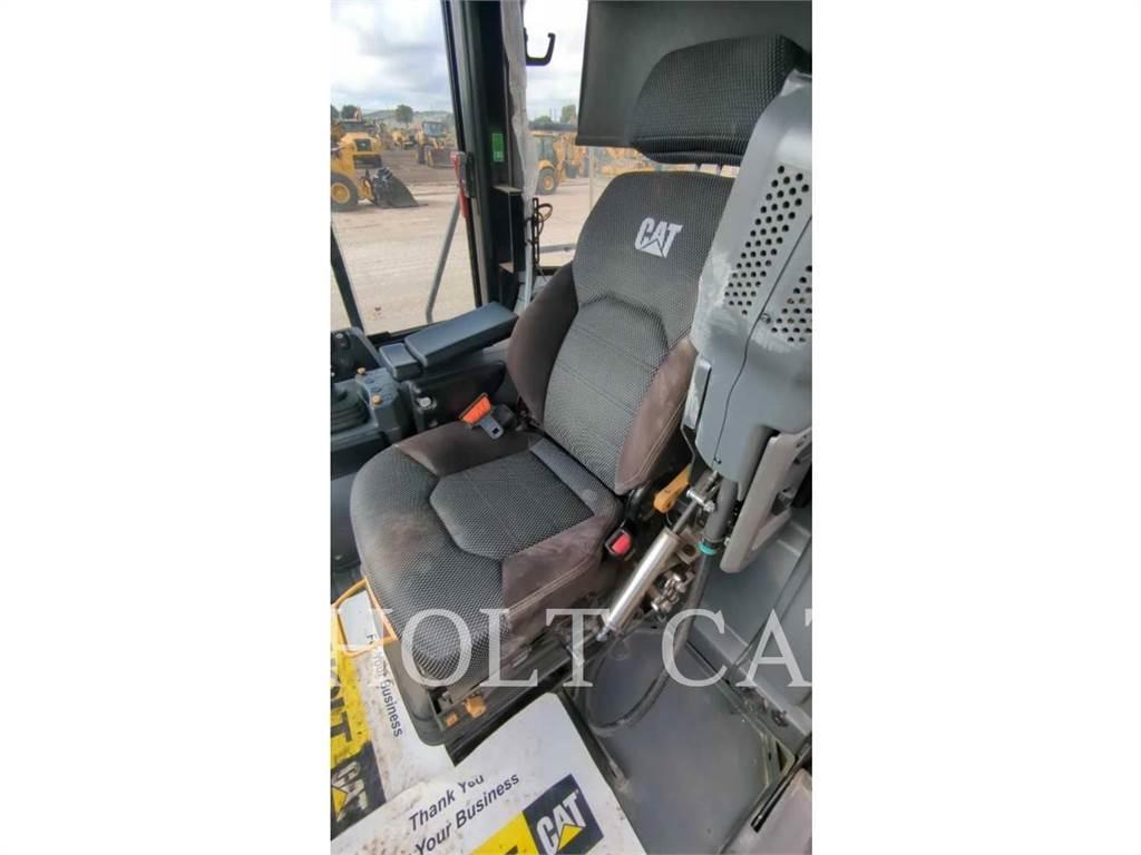 CAT 950M QC Фронтальные погрузчики