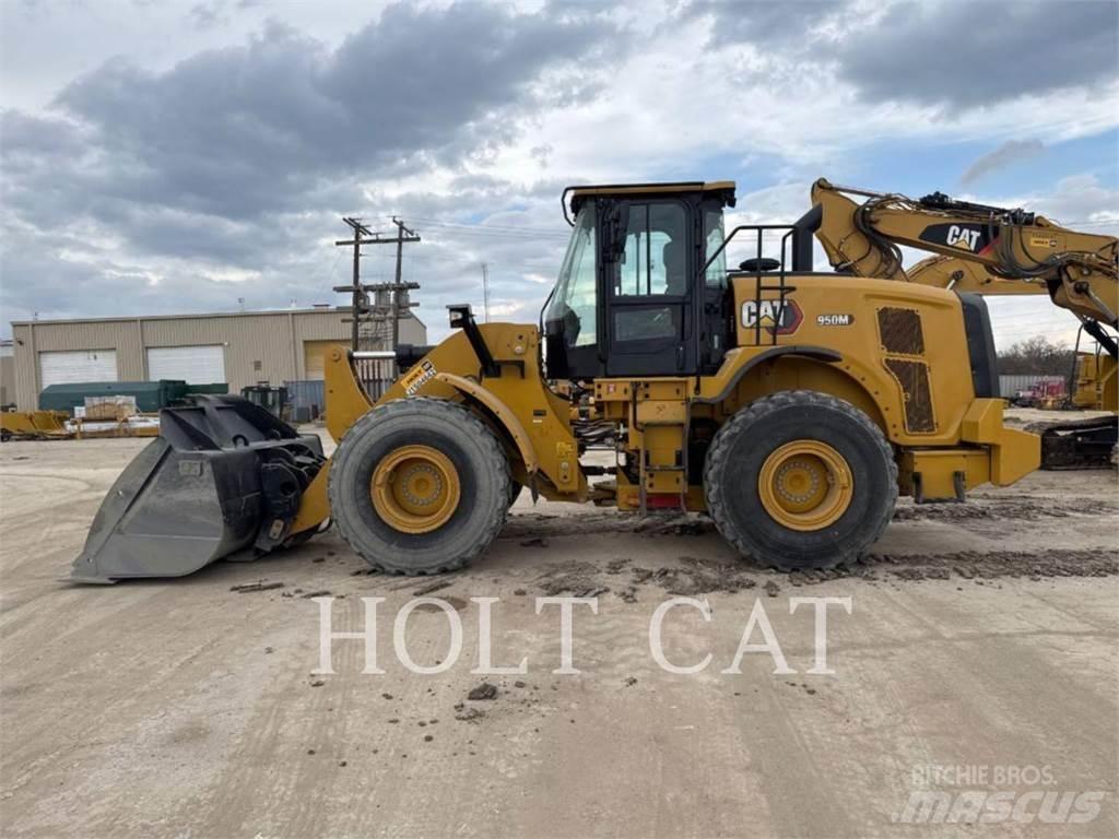 CAT 950M QC Фронтальные погрузчики