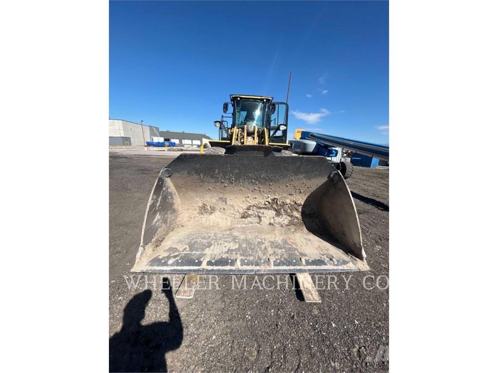 CAT 950M QC Фронтальные погрузчики