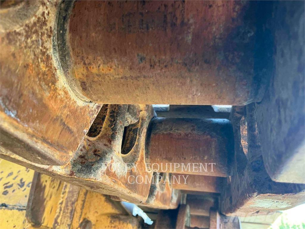 CAT 953C Гусеничные фронтальные погрузчики