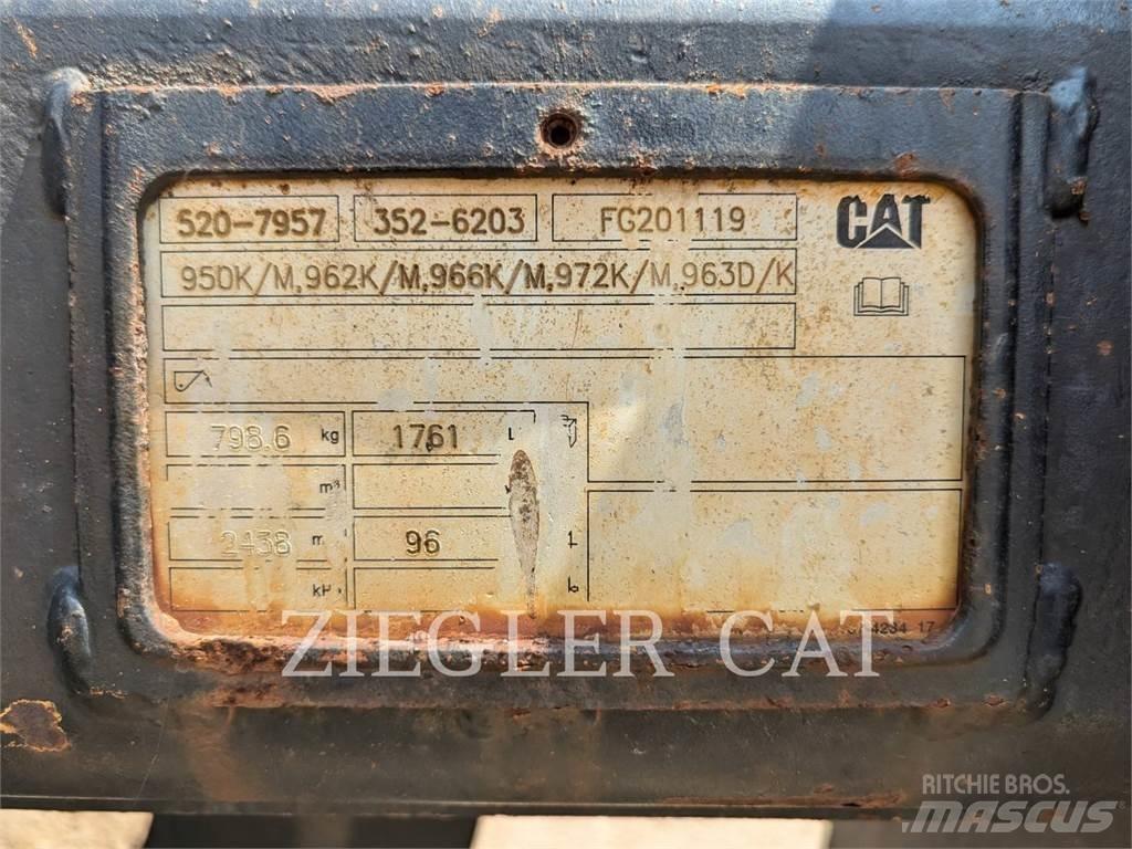 CAT 953KLGP Гусеничные фронтальные погрузчики