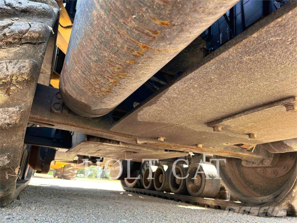 CAT 95E Трактора