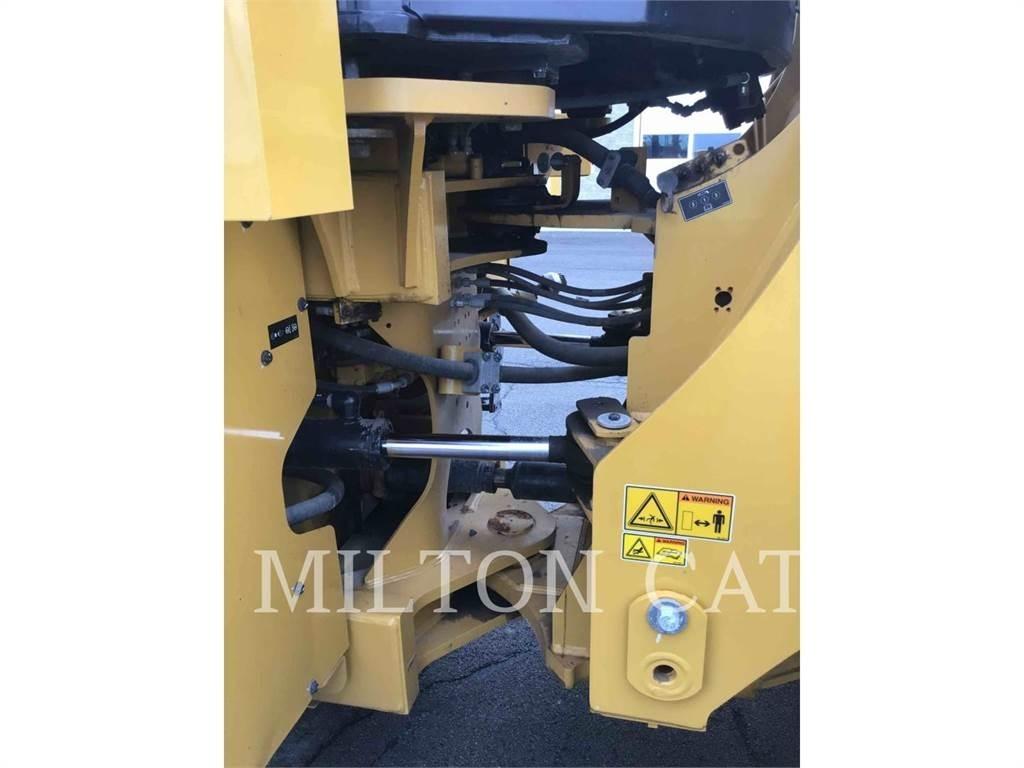 CAT 962M Фронтальные погрузчики