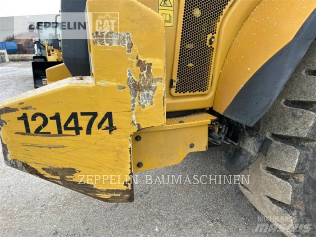 CAT 962M Фронтальные погрузчики