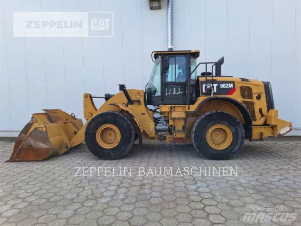 CAT 962M Фронтальные погрузчики