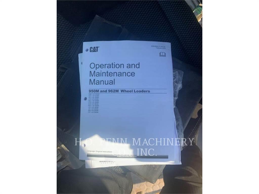 CAT 962M Фронтальные погрузчики