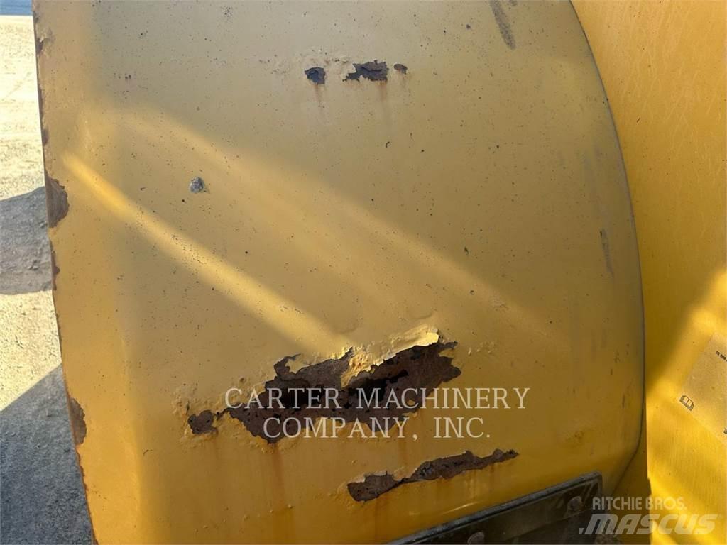 CAT 962M Фронтальные погрузчики