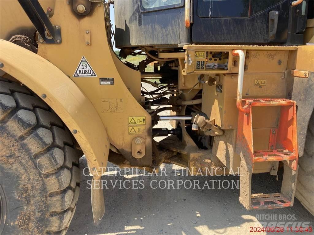 CAT 962M Фронтальные погрузчики