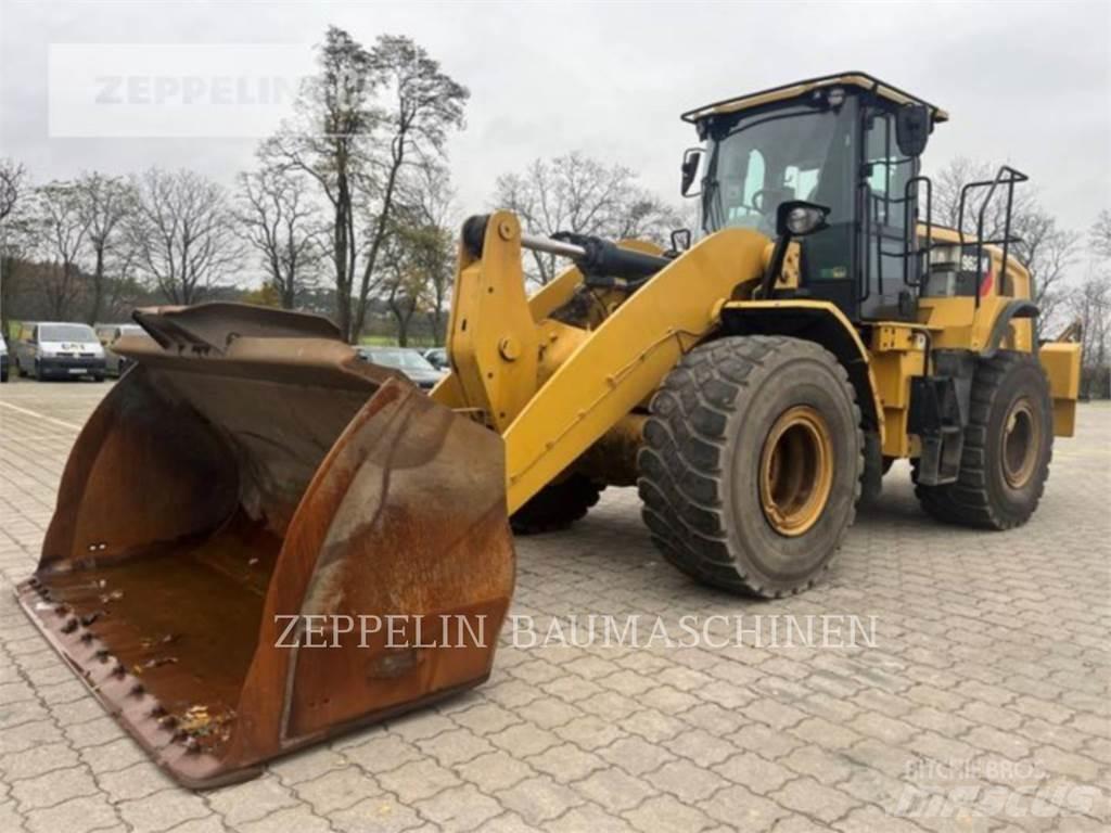 CAT 962M Фронтальные погрузчики