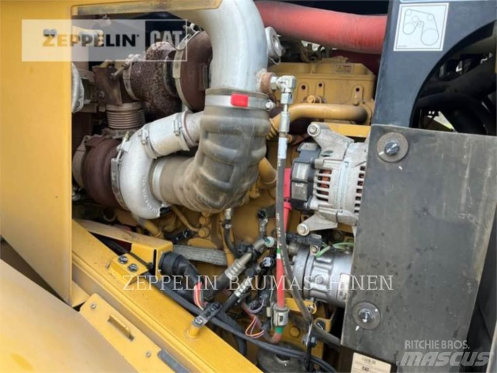 CAT 962M Фронтальные погрузчики
