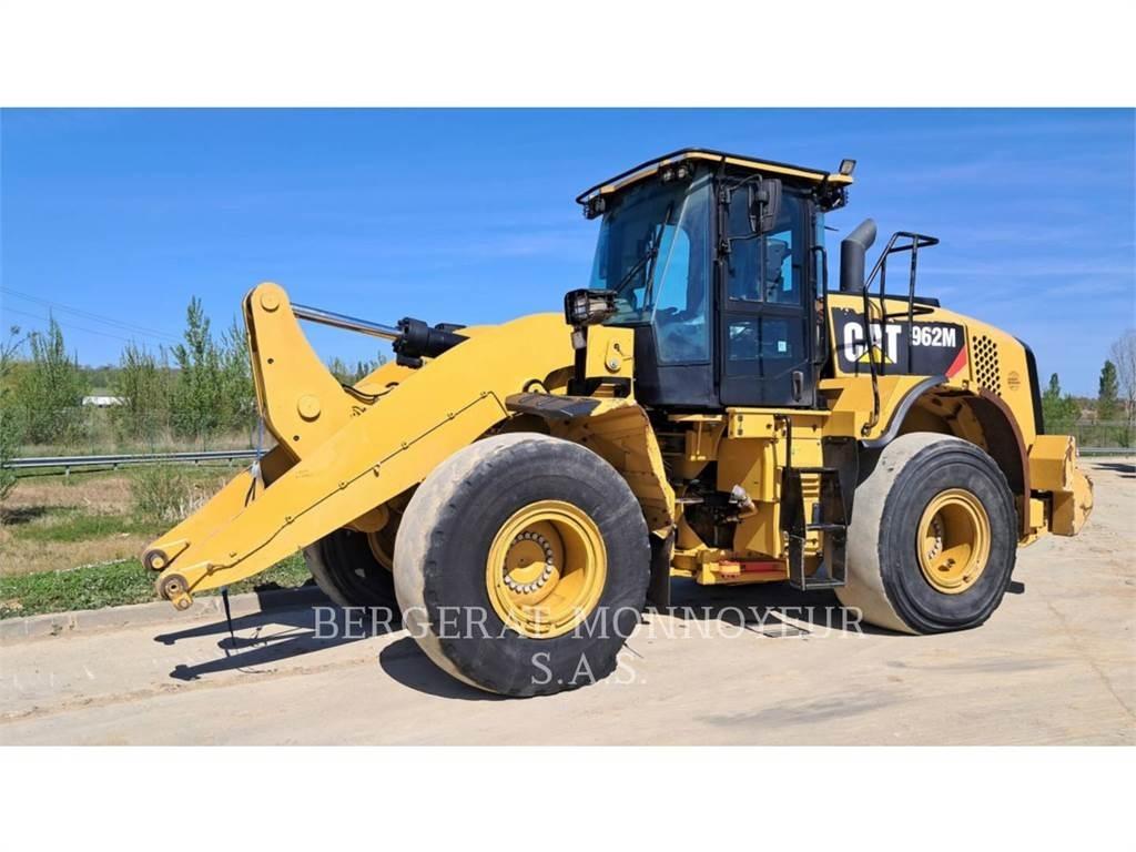 CAT 962M Фронтальные погрузчики