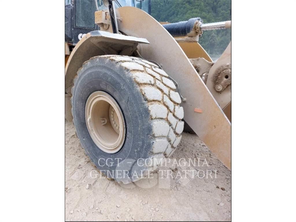 CAT 962M Фронтальные погрузчики
