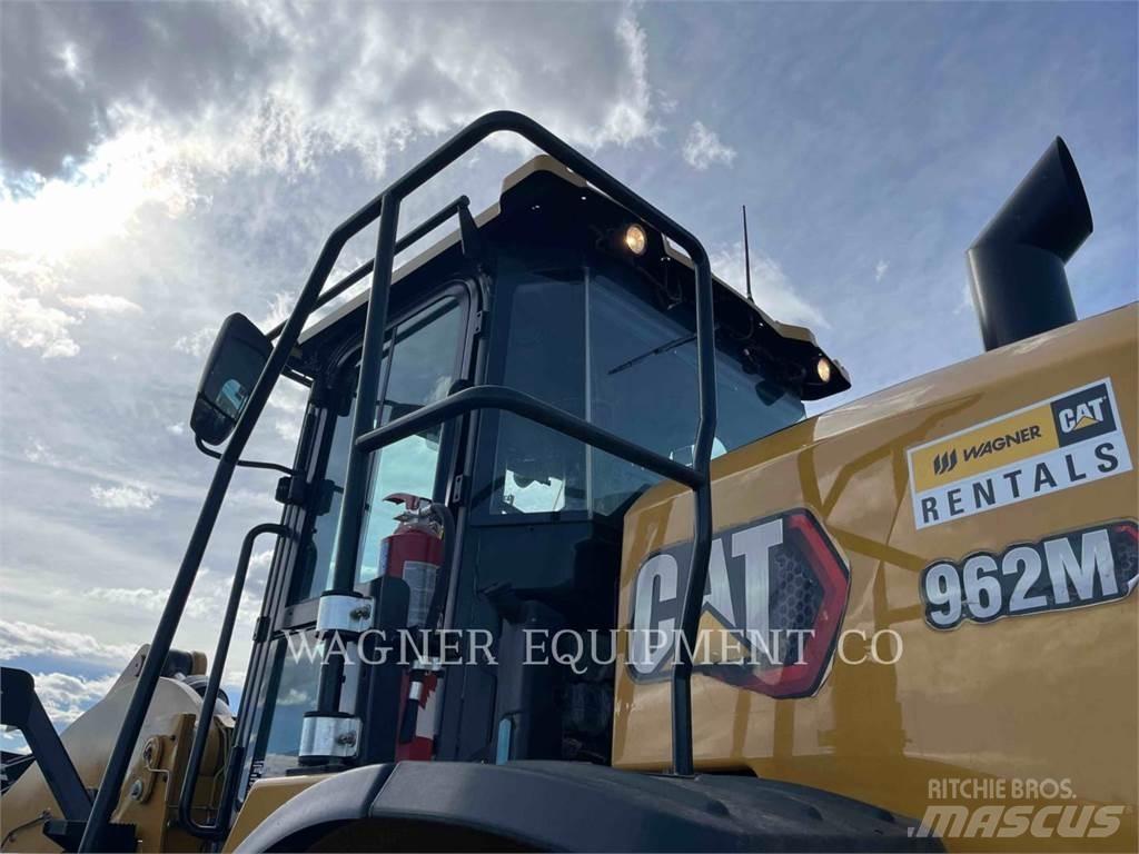 CAT 962M Фронтальные погрузчики