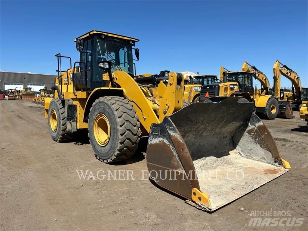 CAT 962M Фронтальные погрузчики