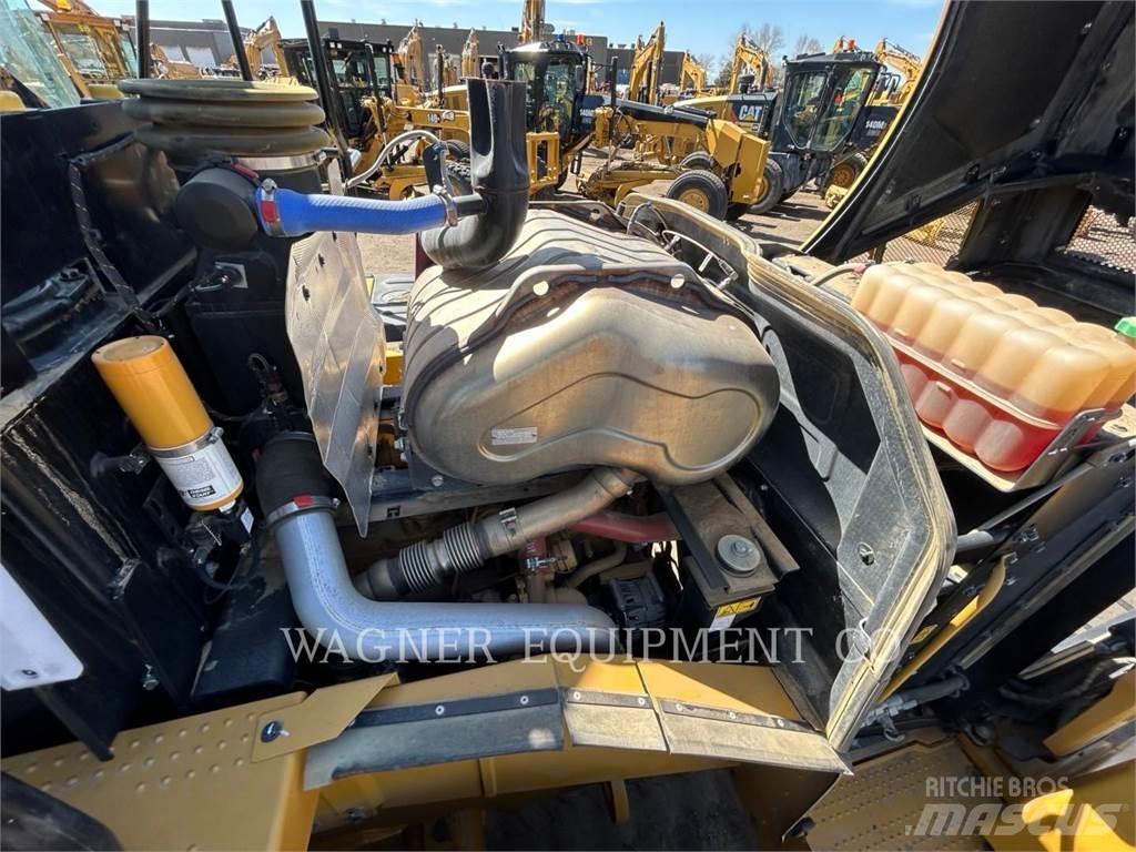 CAT 962M Фронтальные погрузчики