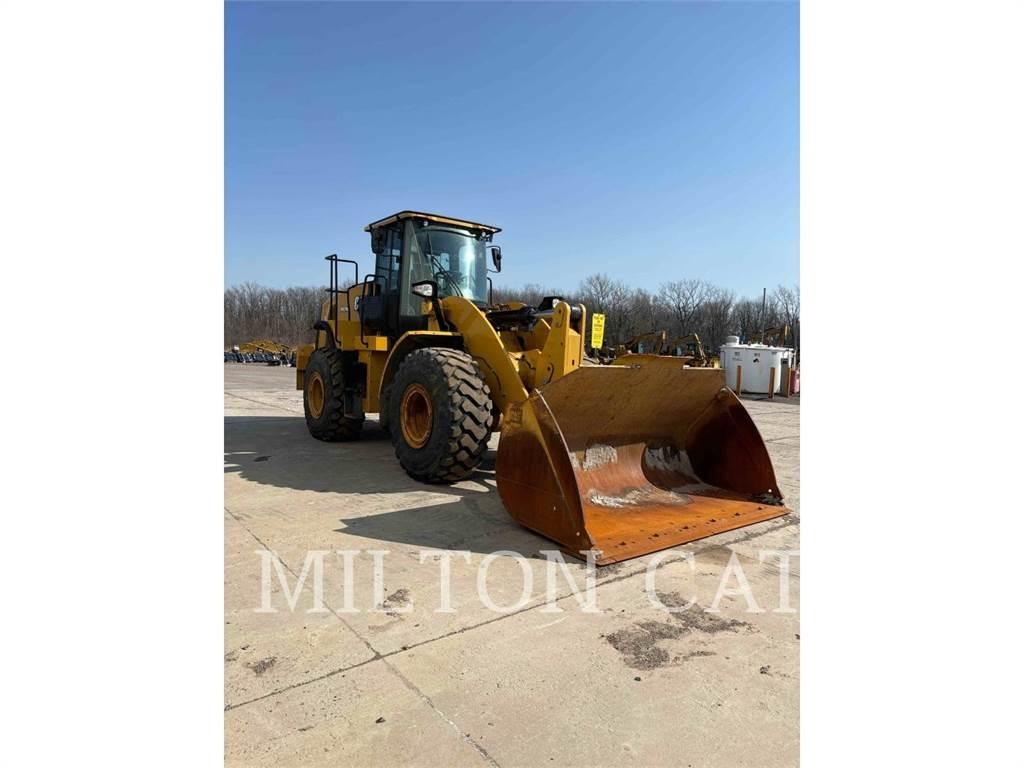 CAT 962M Фронтальные погрузчики
