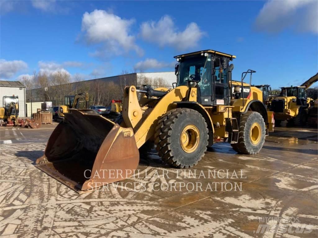 CAT 962M Фронтальные погрузчики