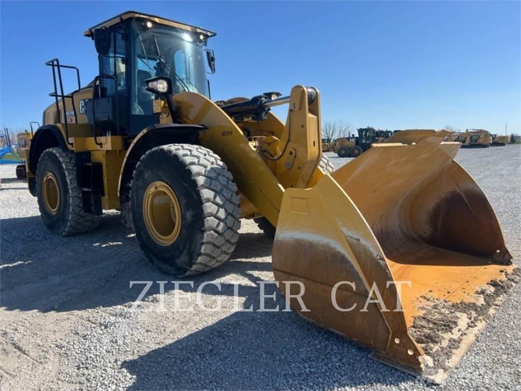 CAT 962M Фронтальные погрузчики