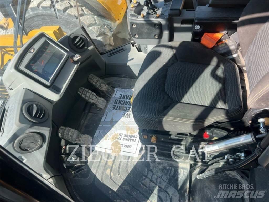 CAT 962M Фронтальные погрузчики