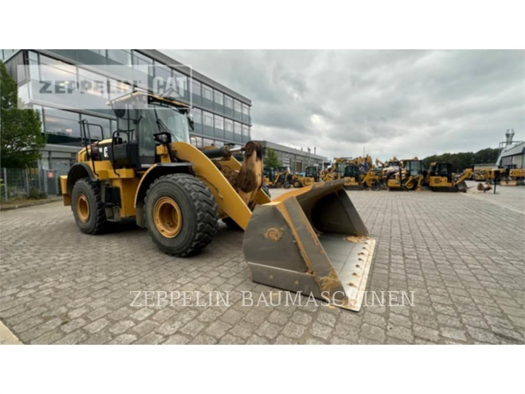CAT 962M Фронтальные погрузчики