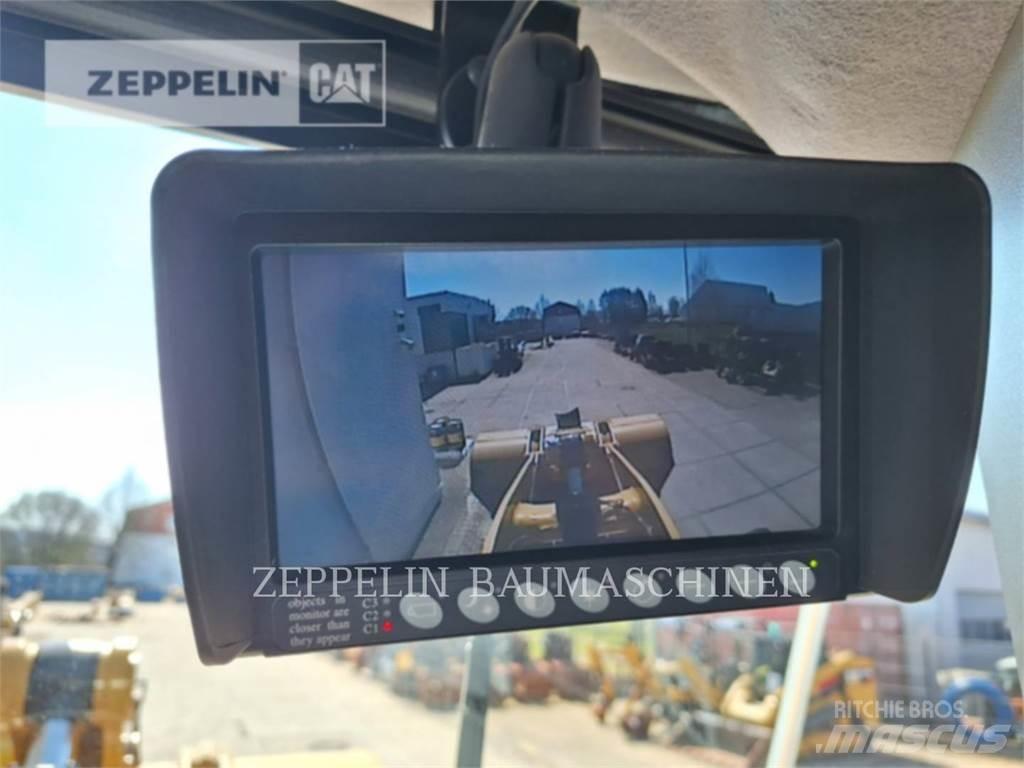 CAT 962M Фронтальные погрузчики