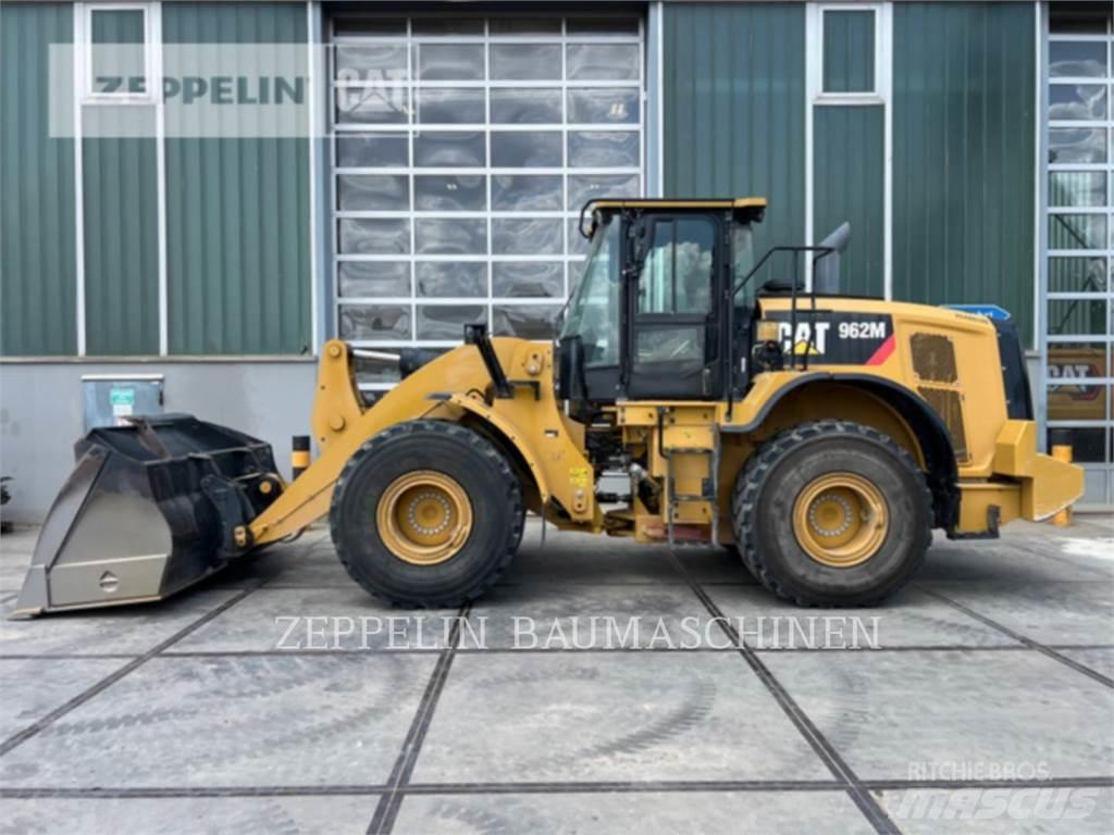 CAT 962M Фронтальные погрузчики