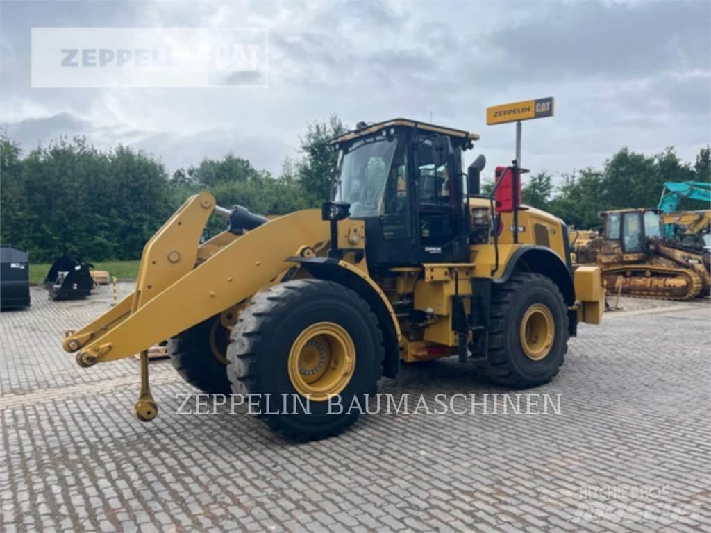 CAT 962M Фронтальные погрузчики