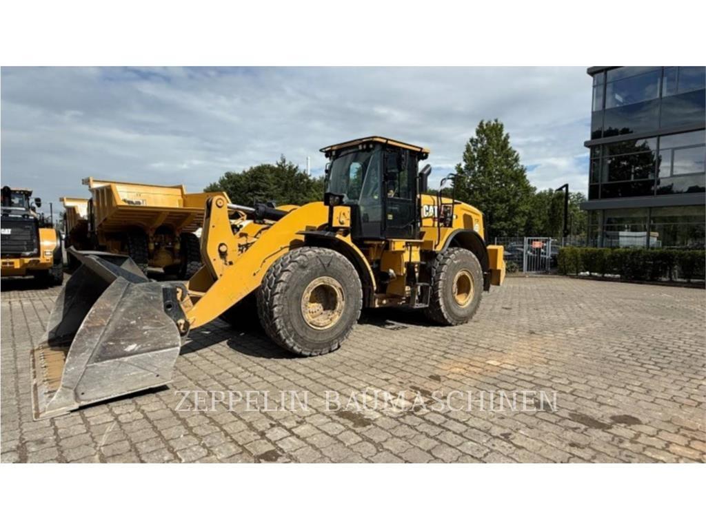 CAT 962M Фронтальные погрузчики